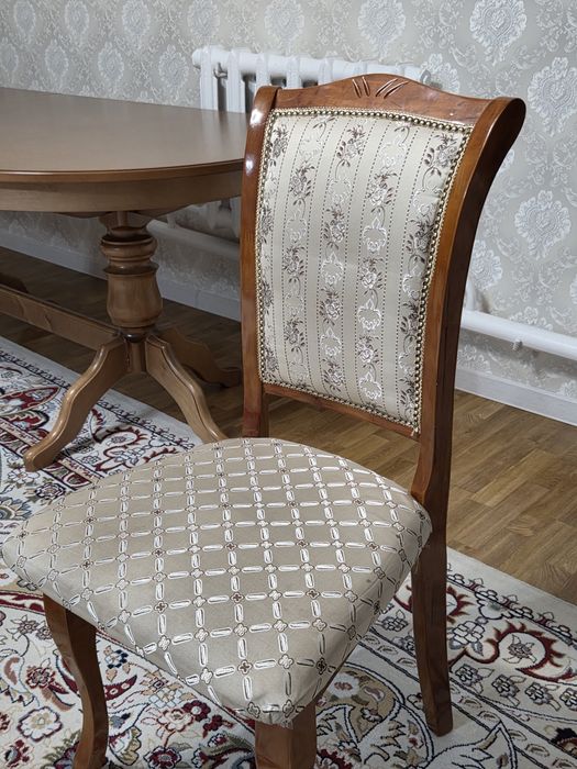 Продам стол со стульями