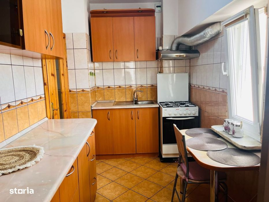Apartament ultracentral, 3 camere, cu priveliste de vis, langa Mercur
