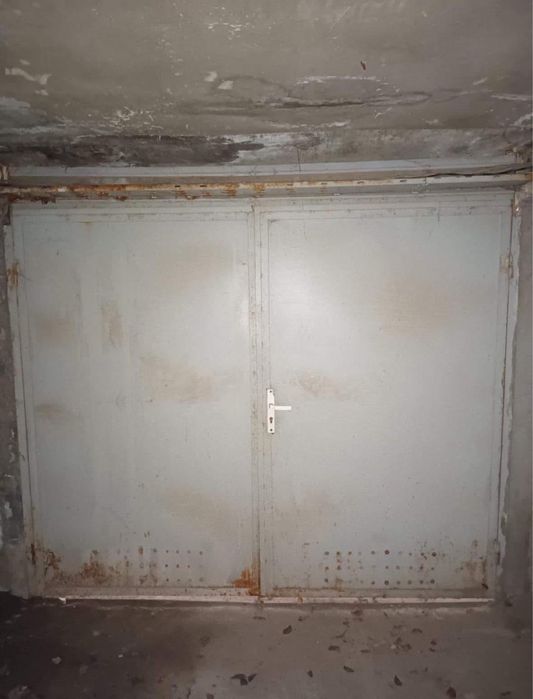 Отдава се гараж под наем