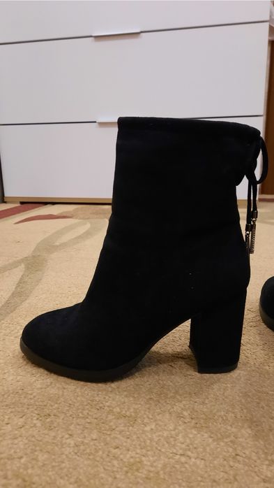 Продаю обувь 34-35рр