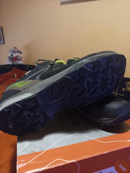 Туристически обувки Lowa