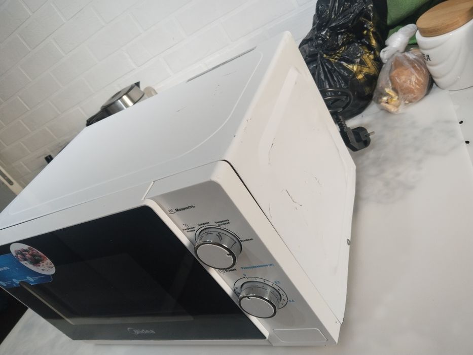 Микроволновка рабочий