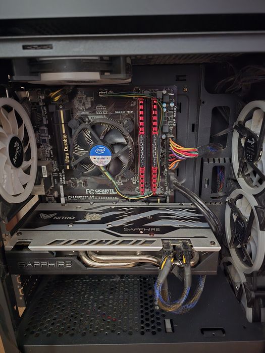 Компютър DDR3 intel 4570 rx570 4gb rtx 4060