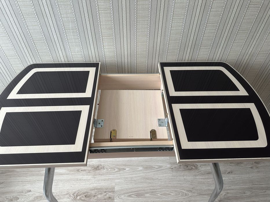 Продам куханный стол