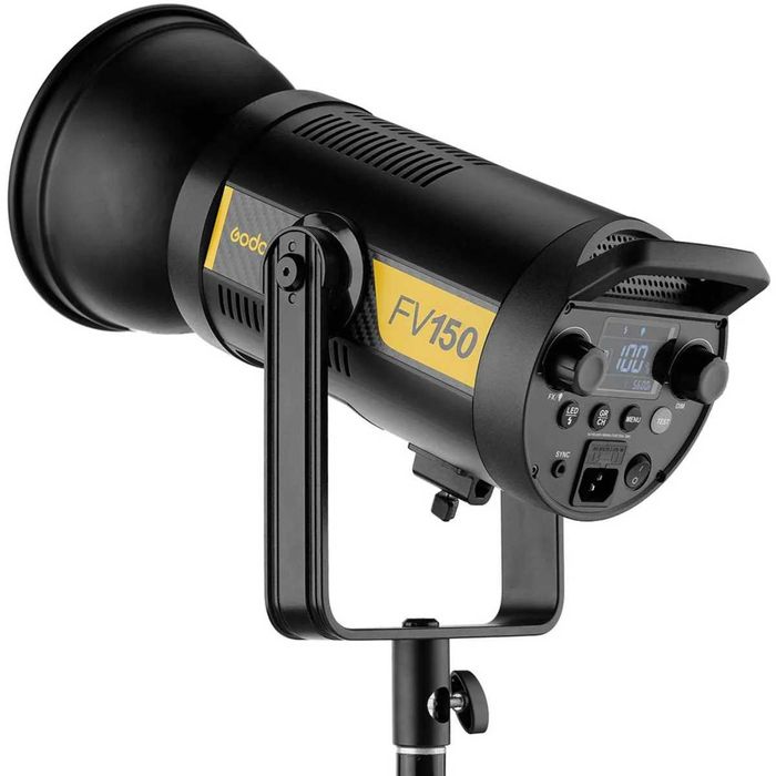 PACHET Godox FV150 Hibrid Lampa LED 150W cu Functie de Blit HSS + Godox X2T-N Declansator TTL Wireless pentru Nikon