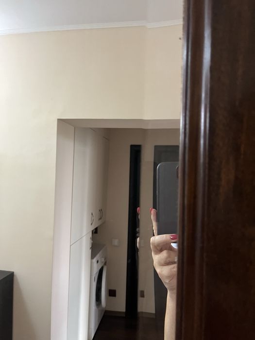 Oglindă Art Deco cu ramă din lemn de nuc