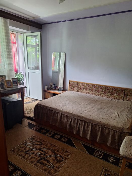 Vand apartament 3 camere