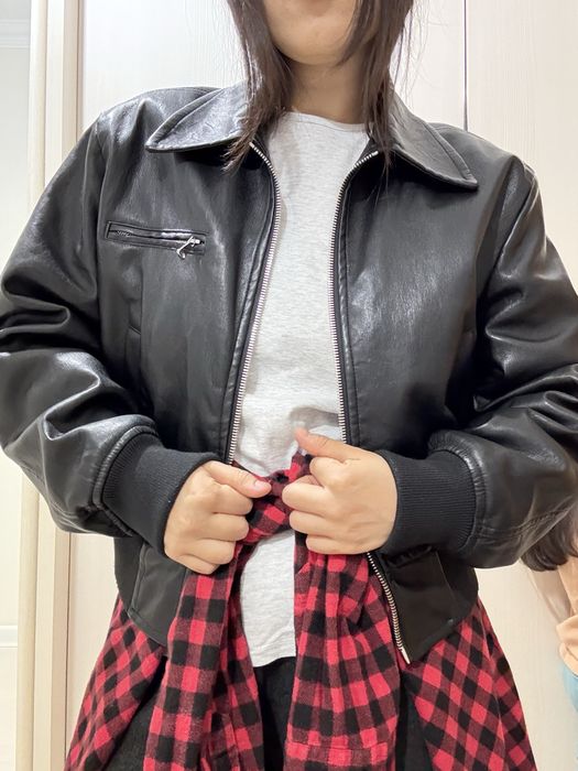 Кожанка бомбер Mango