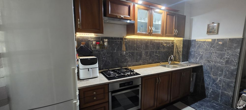Apartament 3 camere decomandate, zona centrala