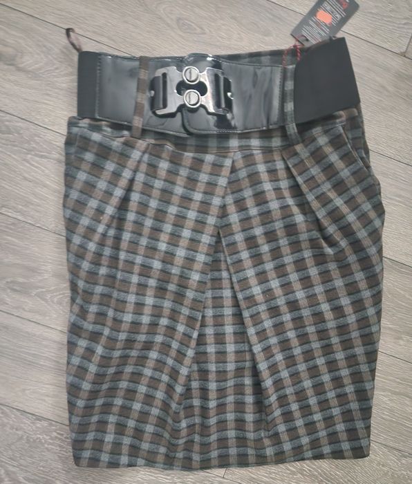 Fusta noua, mărimea S