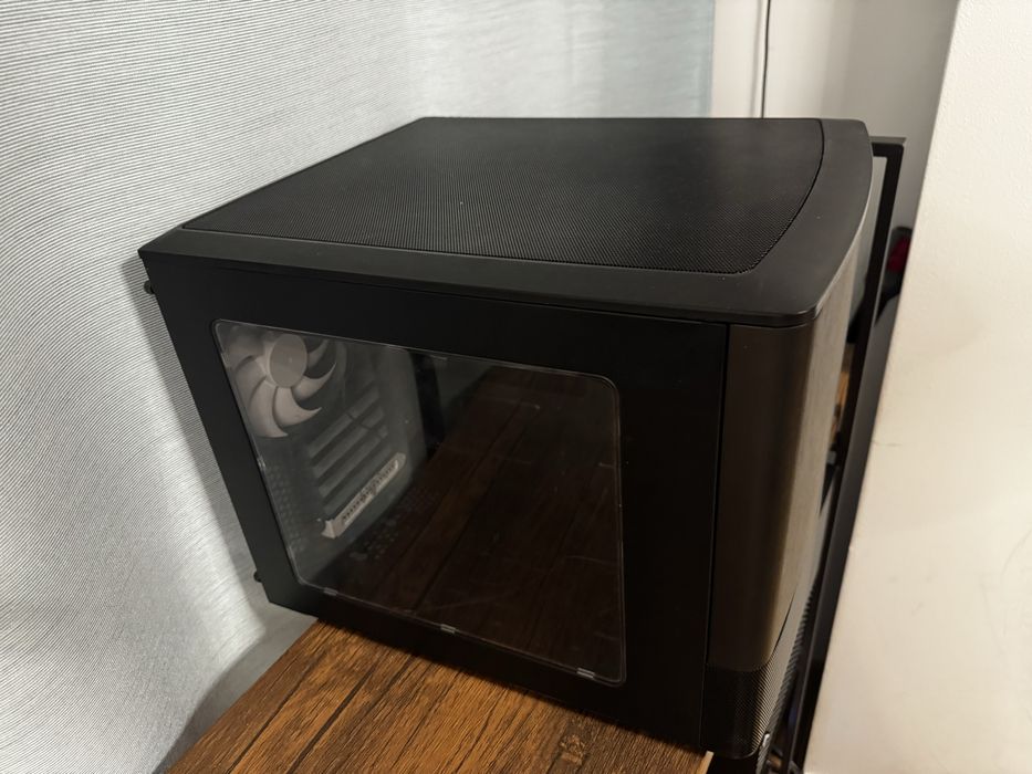 Компютърна кутия Fractal Design Node 804
