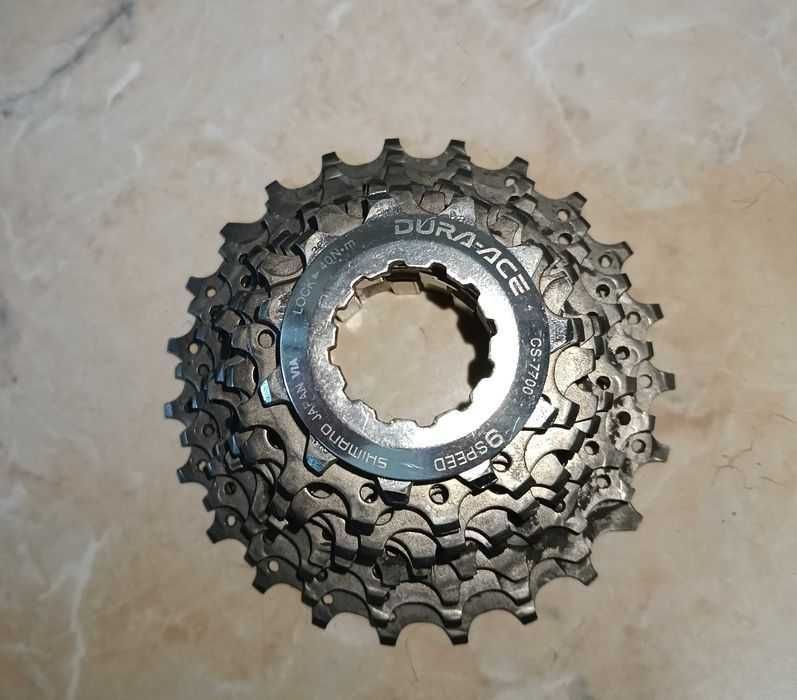 Set pinioane cursiera Dura-Ace