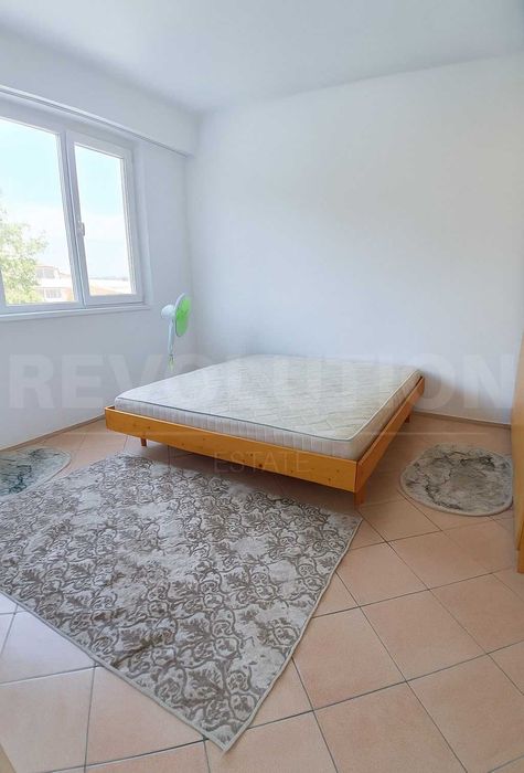 Продава се Двустаен апартамент в Варна, Център - 68 кв.м за 1030 €/кв.м - Снимка #2
