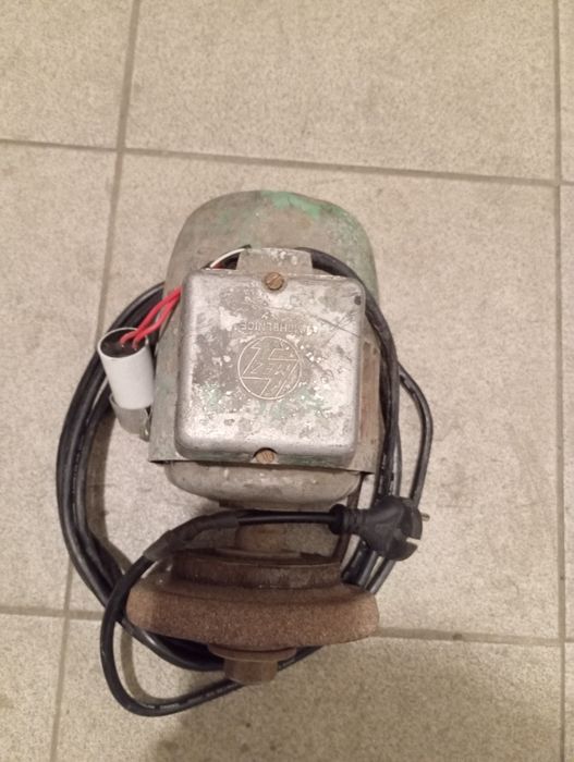 Продам хороший наждак