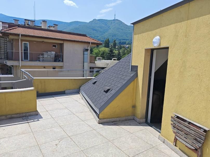 Тристаен апартамент в м-т Гърдова глава