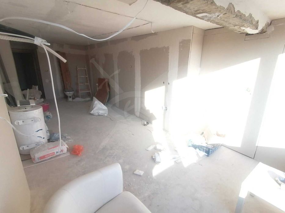 Продава се Едностаен апартамент в Несебър - 23 кв.м за 1187 €/кв.м - Снимка #2