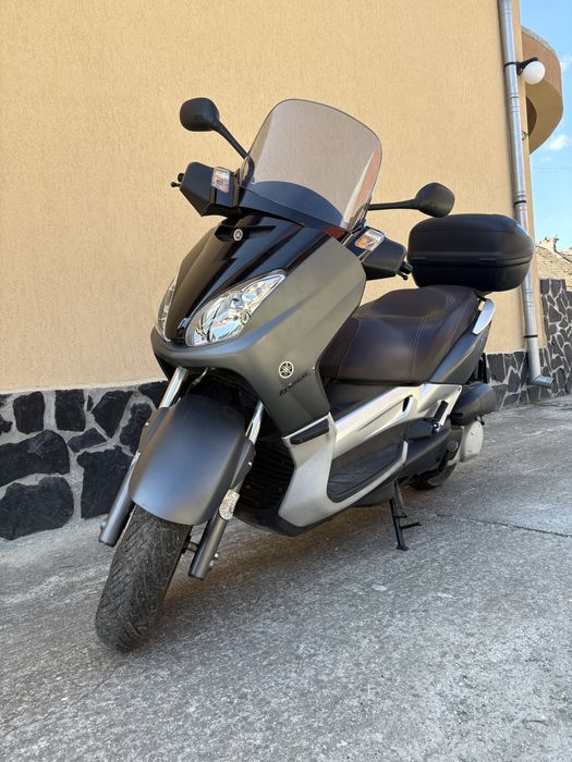 Vând Yamaha Xmax 250i