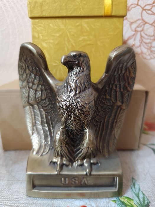 Орёл из металла, статуэтка