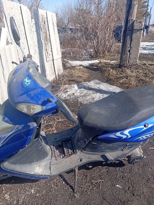 Продам скутер  на ходу