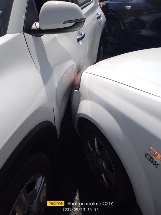 Дверь KIA Sonet б/у  левая передняя