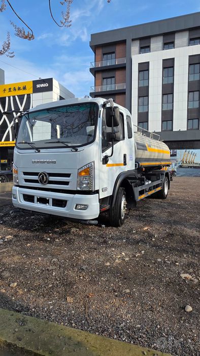 Водавоз люкс 8000литр (поливомоечная автомобил-водовоз)