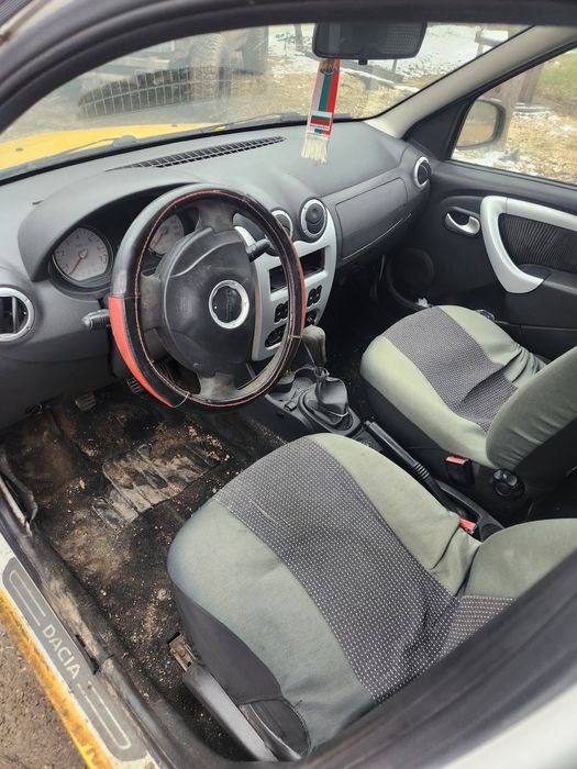 Дачия логан 1.4мпи на части/dashing Logan 1.4mpi na chasti