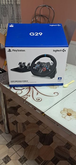 Vând volan G29 ps3,ps4,ps5 și PC
