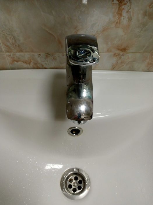 Smesitel sotiladi 130 ming. Смеситель для раковины Б/У Paffoni