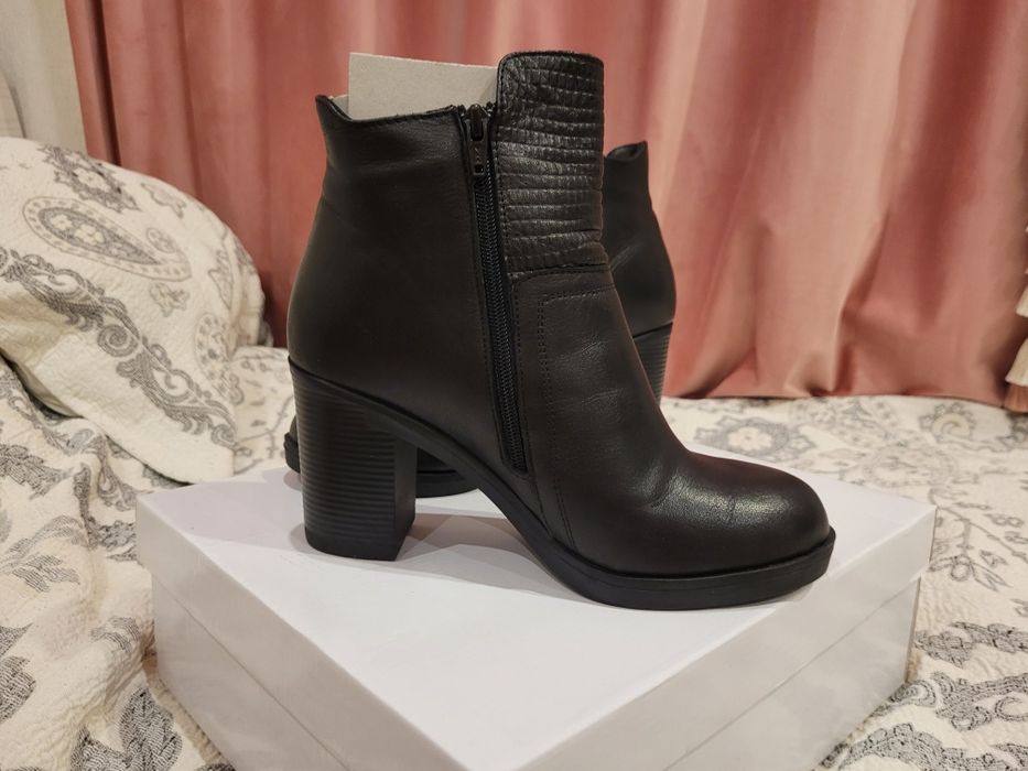 Продаётся зимняя обувь