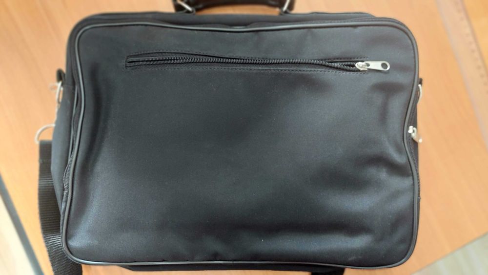 Чанти за лаптоп, нови, различни размери, атрактивни цени