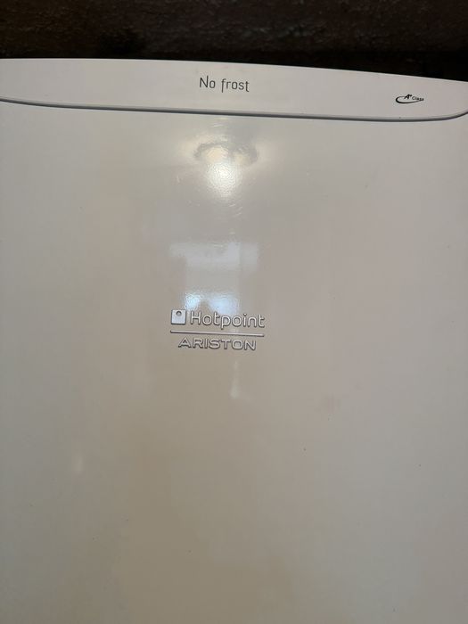 Продавам Фризер Ariston