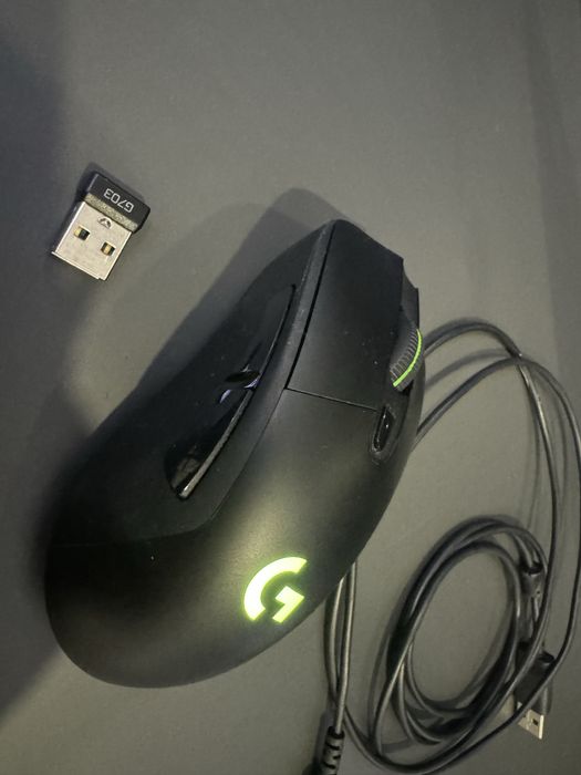 Logitech G703 Lightspeed Wireless Gaming Mouse + cablu