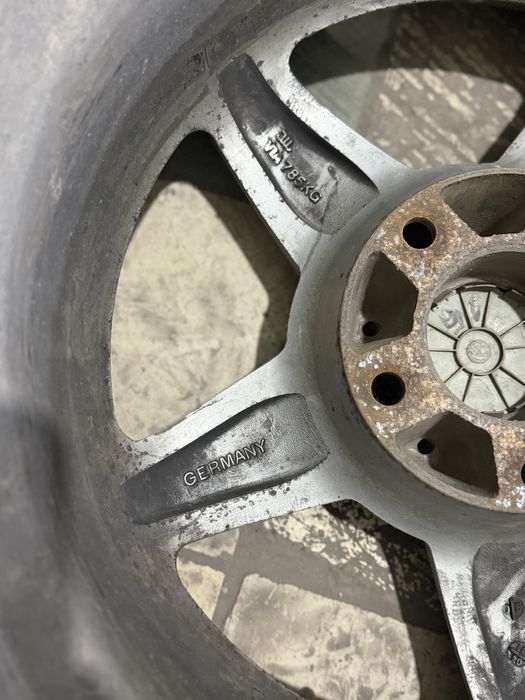 Продам диски с шинами на Bmw