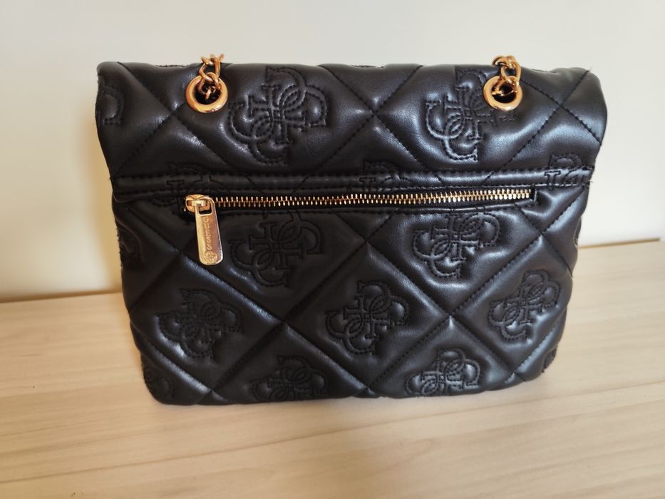 Оригинална чанта GUESS