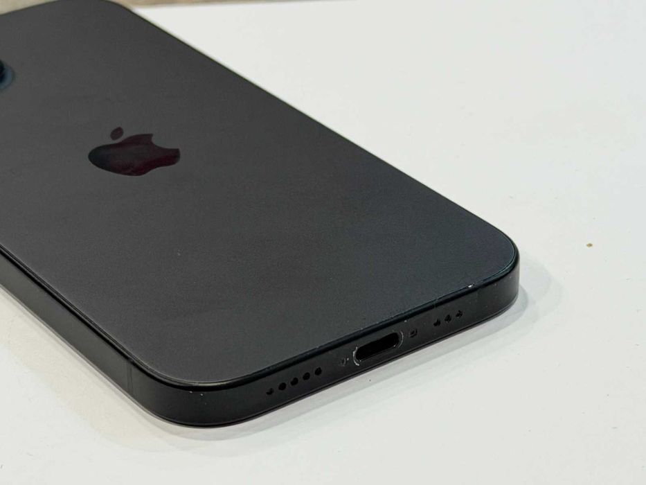 Apple iPhone 15 128GB- 82%