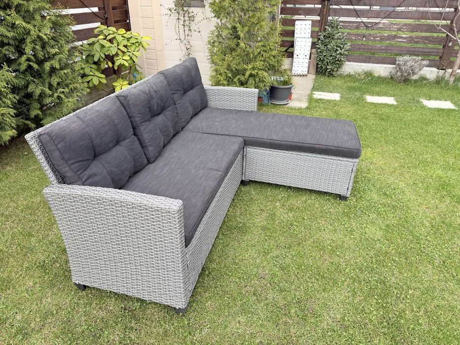 Coltar 3 pers de terasa sau gradina in stare foarte buna