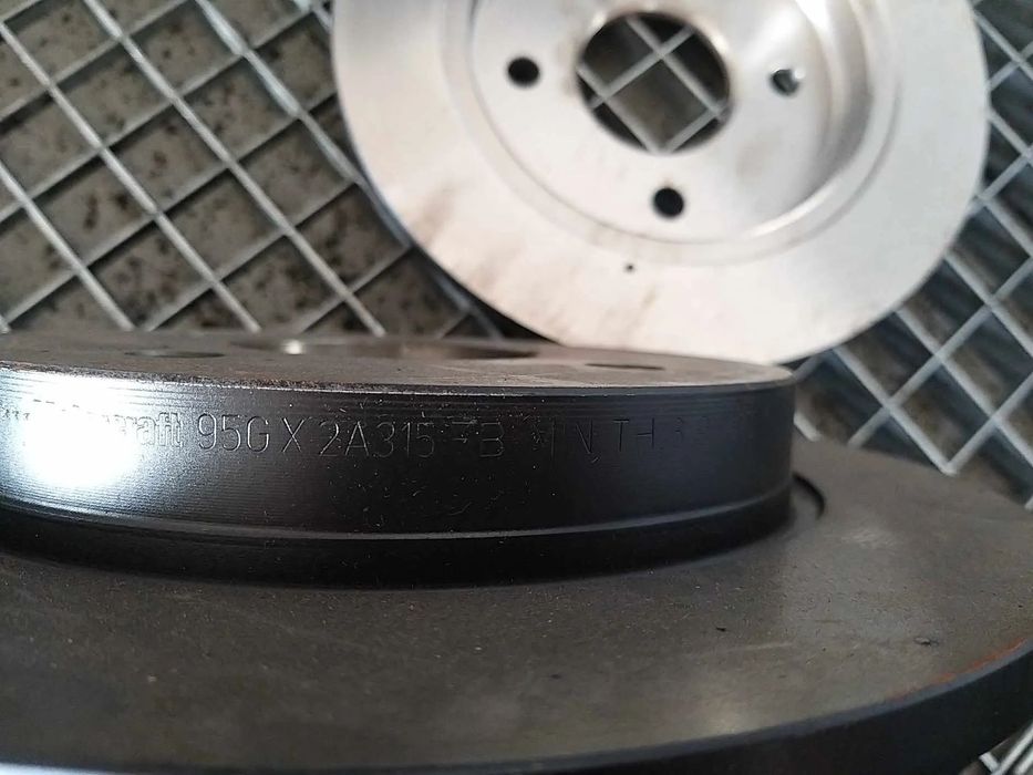 Set discuri frana punte spate ford focus 1 95gx2a315fb