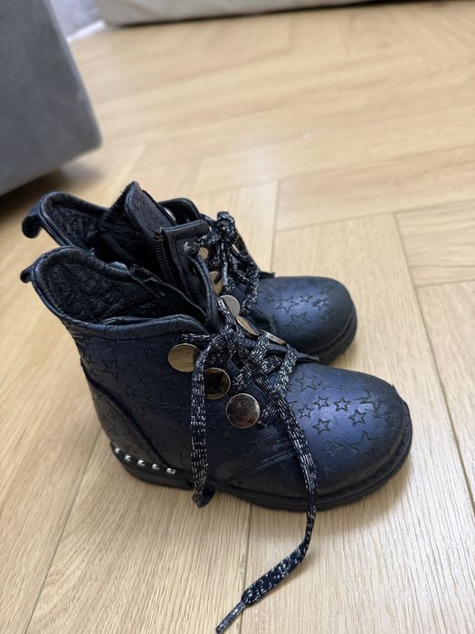 Продаю кожанные сапожки 22 р