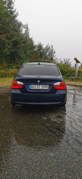 Vând BMW E90 320i