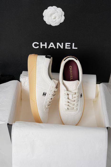 Adidasi Chanel s26