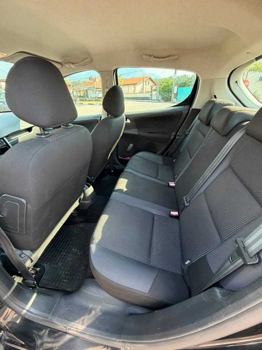 Продавам Peugeot 207, 2010 г.