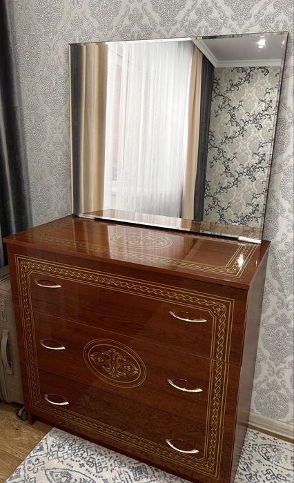 Спальный гарнитур