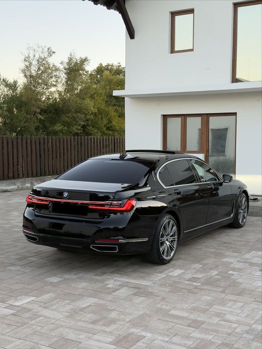 BMW 740i 2020 340cp