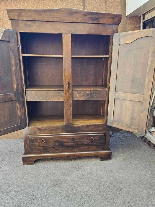 Уникален гардероб в стил Рустик