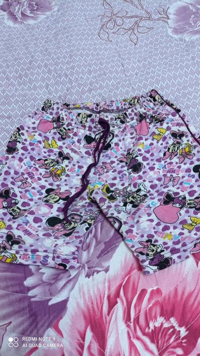 Шортики в хорошем состоянии на 6-8 лет.Цена за одни