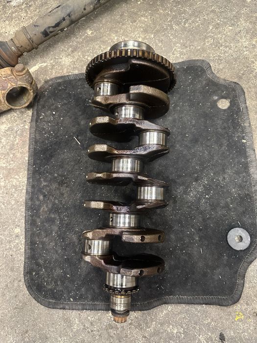 Колянов вал ауди а3/с3 1.8 турбо отличен