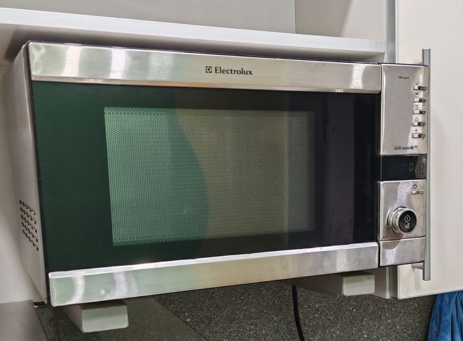 Микроволновая печь Electrolux