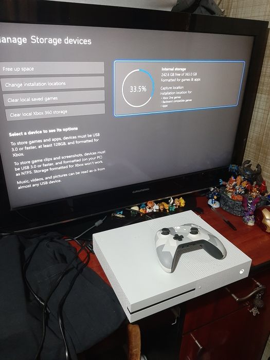 Vând Xbox one s complet în stare bună excelentă