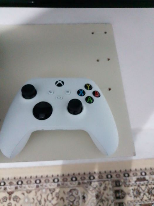 Xbox series s с аккаунтом.