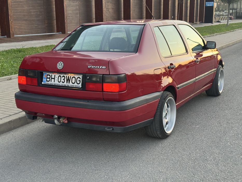 VOLKSWAGEN Vento 1995 — imagine 3